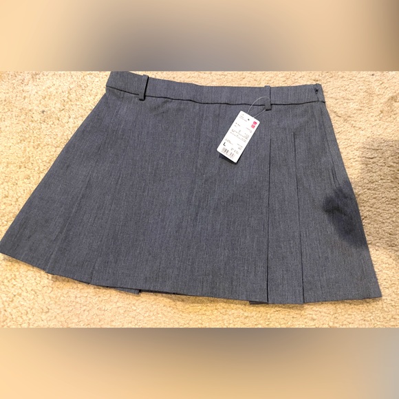 Classic Gray Women's Skort - Picture 1 of 8